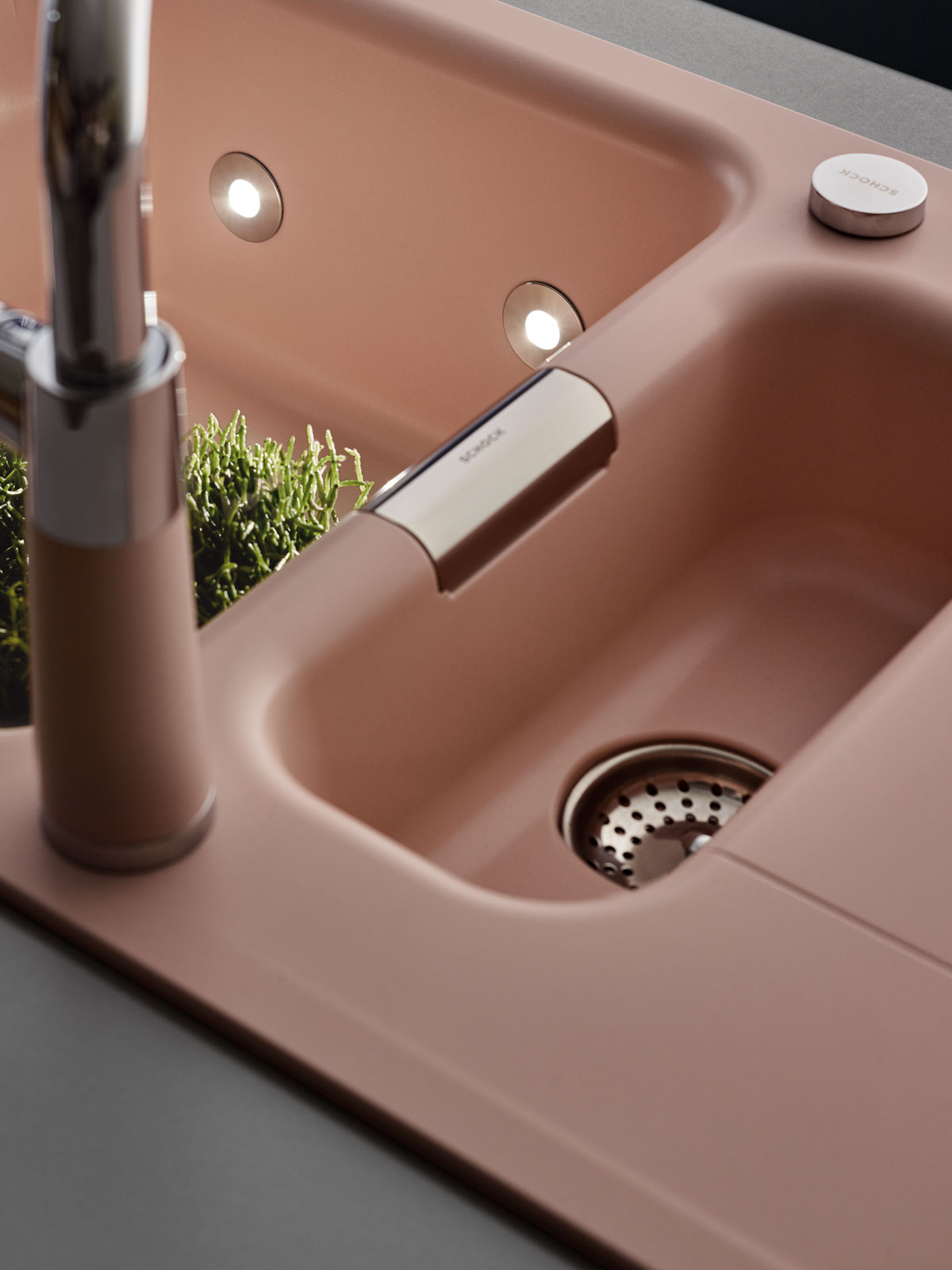 Accessories kitchen sinks 